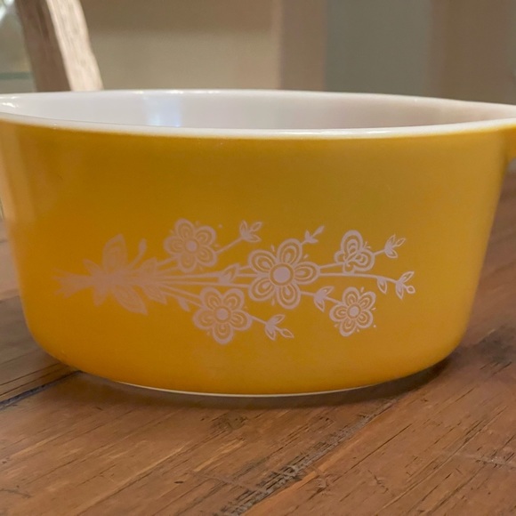Pyrex- Butterfly Gold - Picture 3 of 5